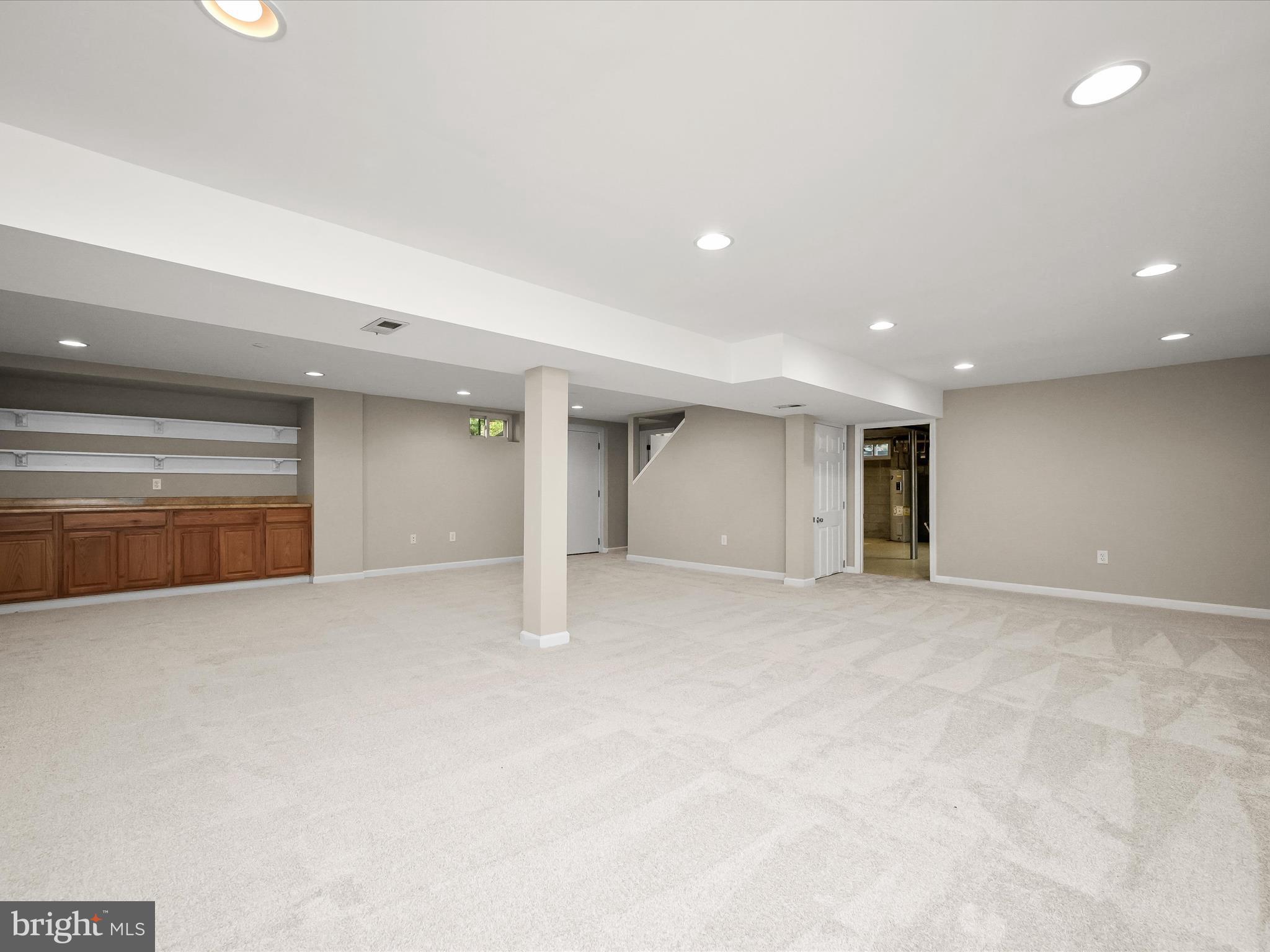 5922 Ridge Rd