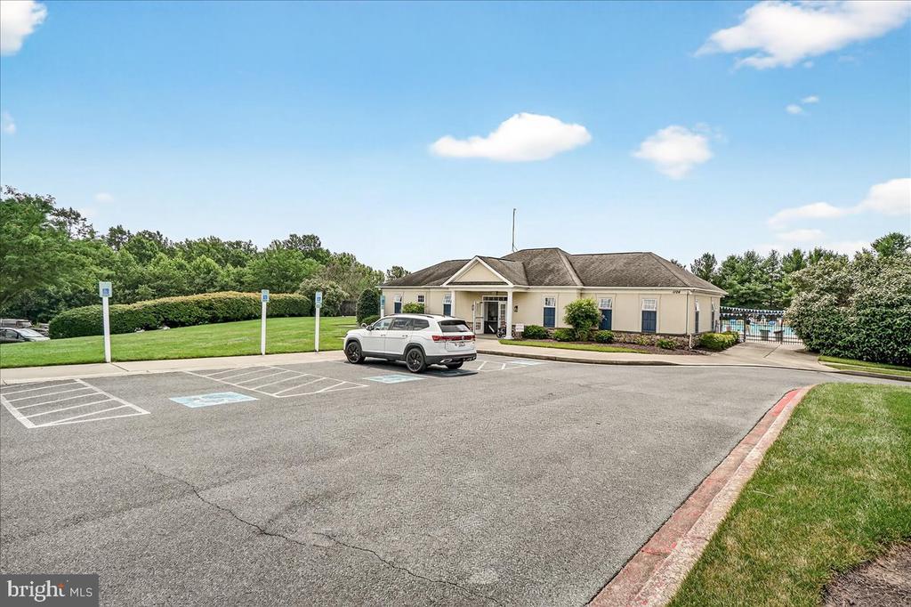 1308 Crossbow Rd