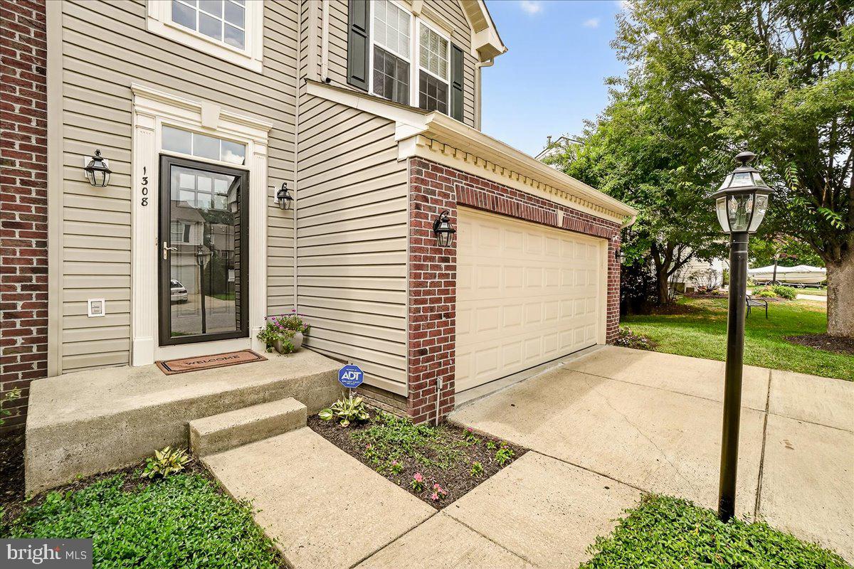 1308 Crossbow Rd
