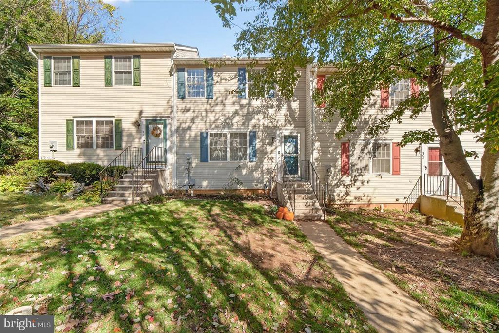 33 N TOWNE COURT