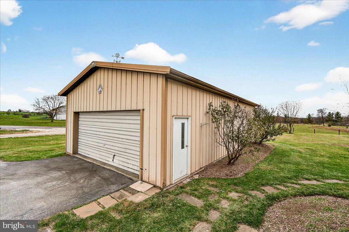 4939 MIDDLEBURG ROAD