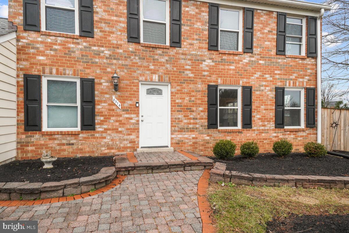 8514 Adventure Ct