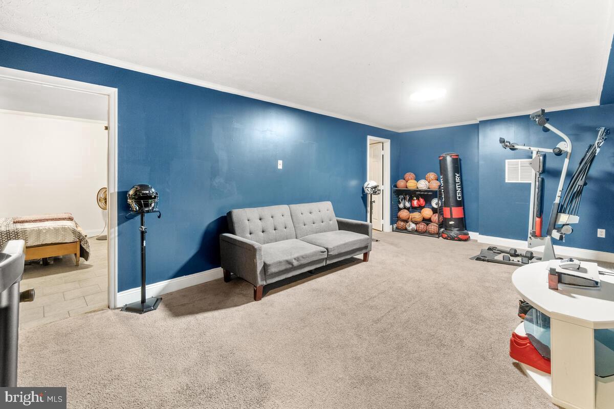 8514 Adventure Ct