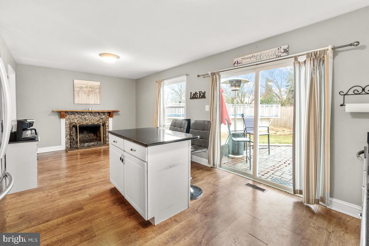 8514 Adventure Ct