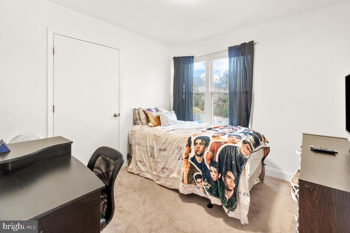 8514 Adventure Ct