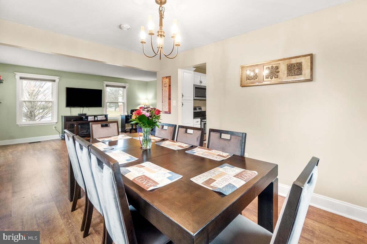 8514 Adventure Ct