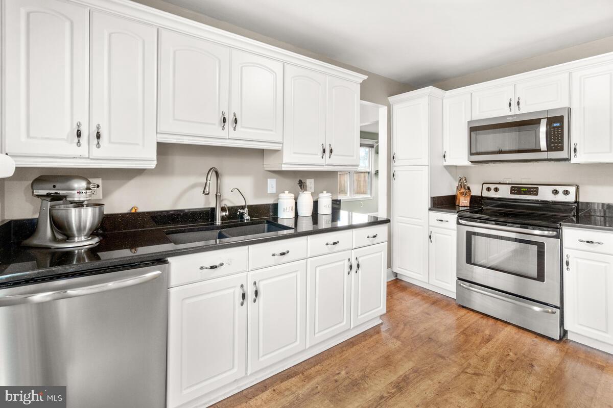 8514 Adventure Ct
