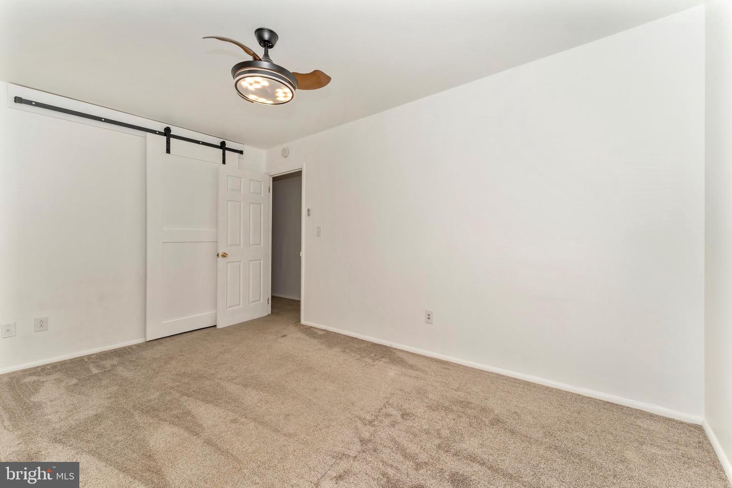 284 Pinoak Dr