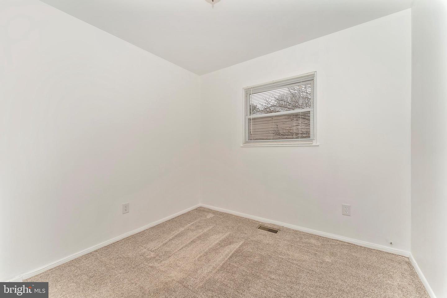 284 Pinoak Dr