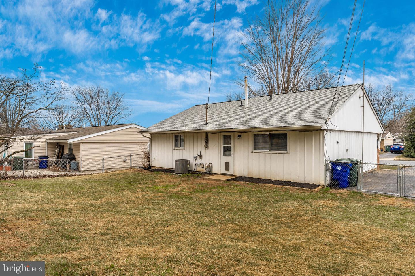 284 Pinoak Dr