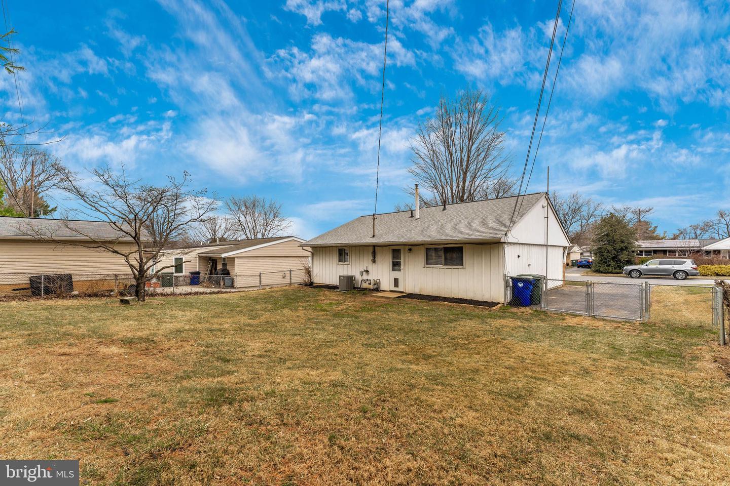 284 Pinoak Dr