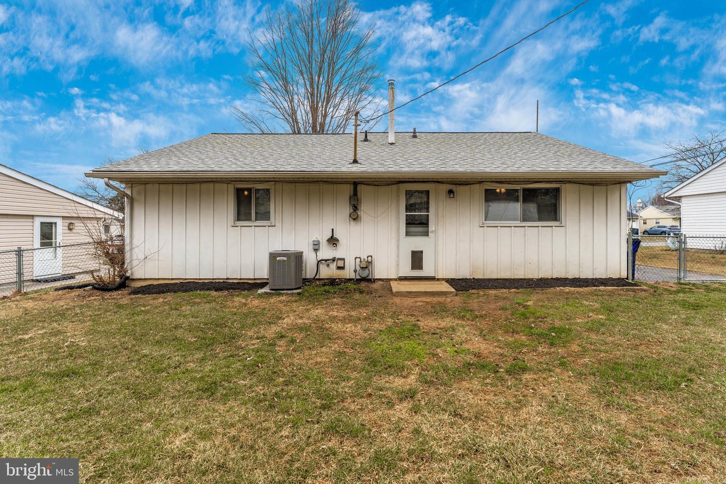 284 Pinoak Dr