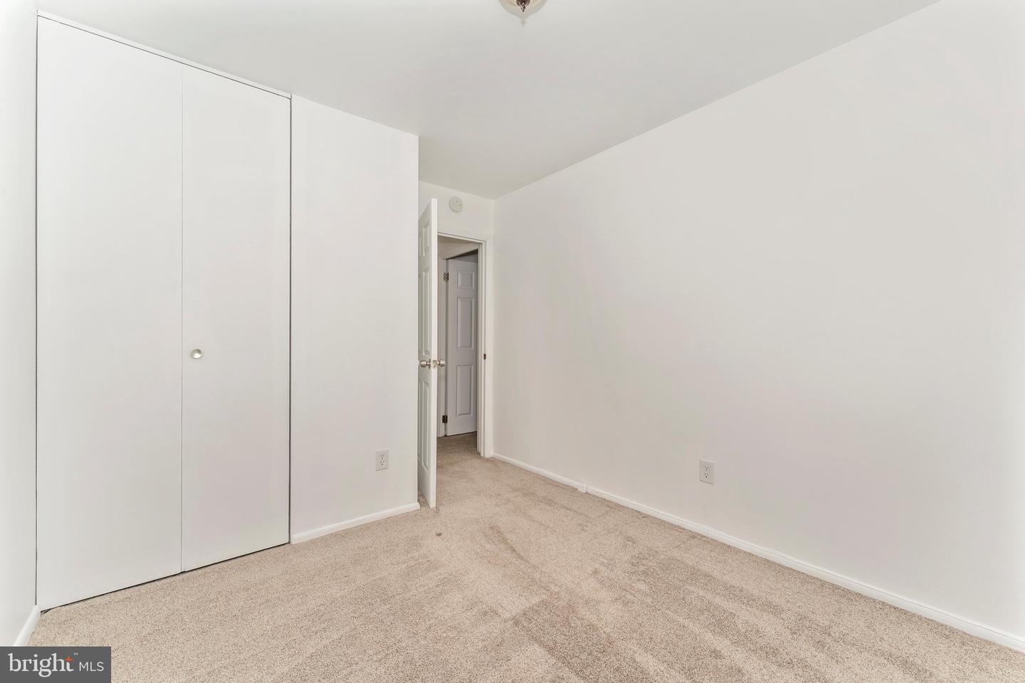 284 Pinoak Dr