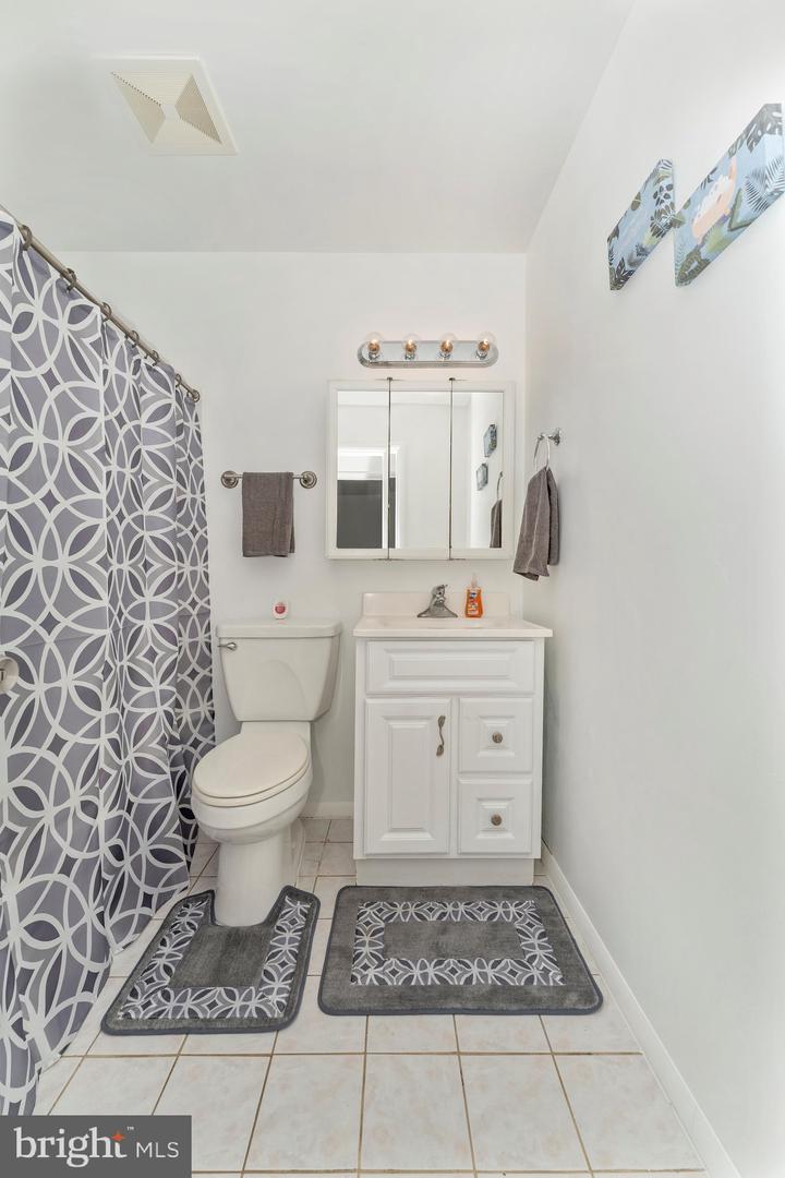 284 Pinoak Dr