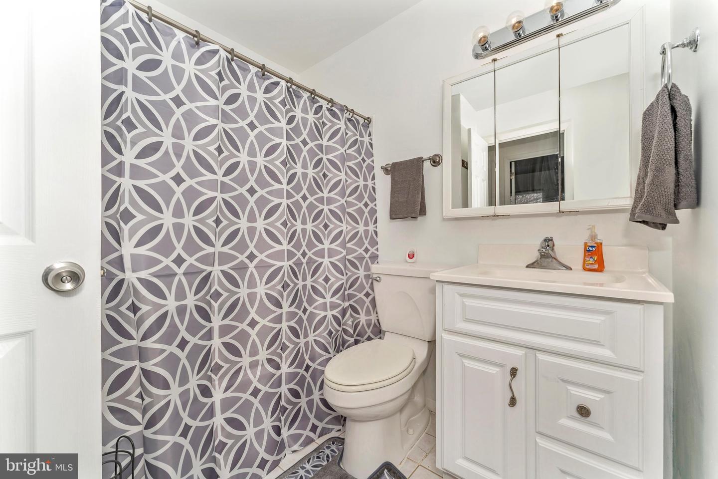 284 Pinoak Dr