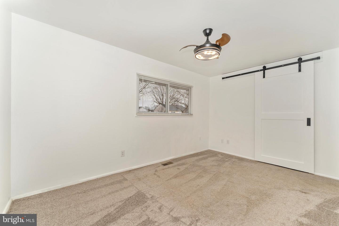 284 Pinoak Dr