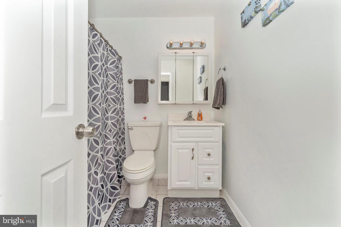 284 Pinoak Dr
