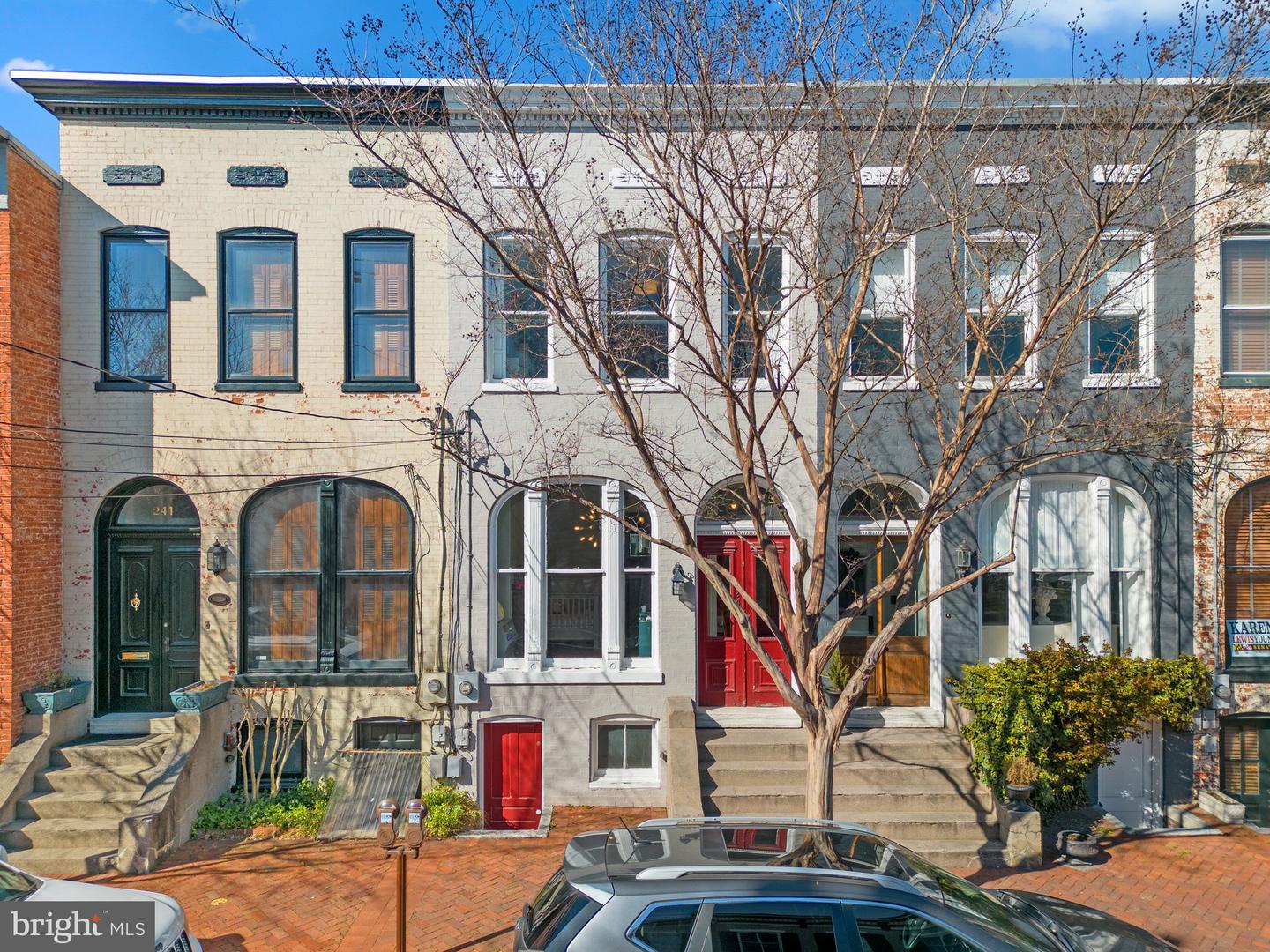 243 E Church St