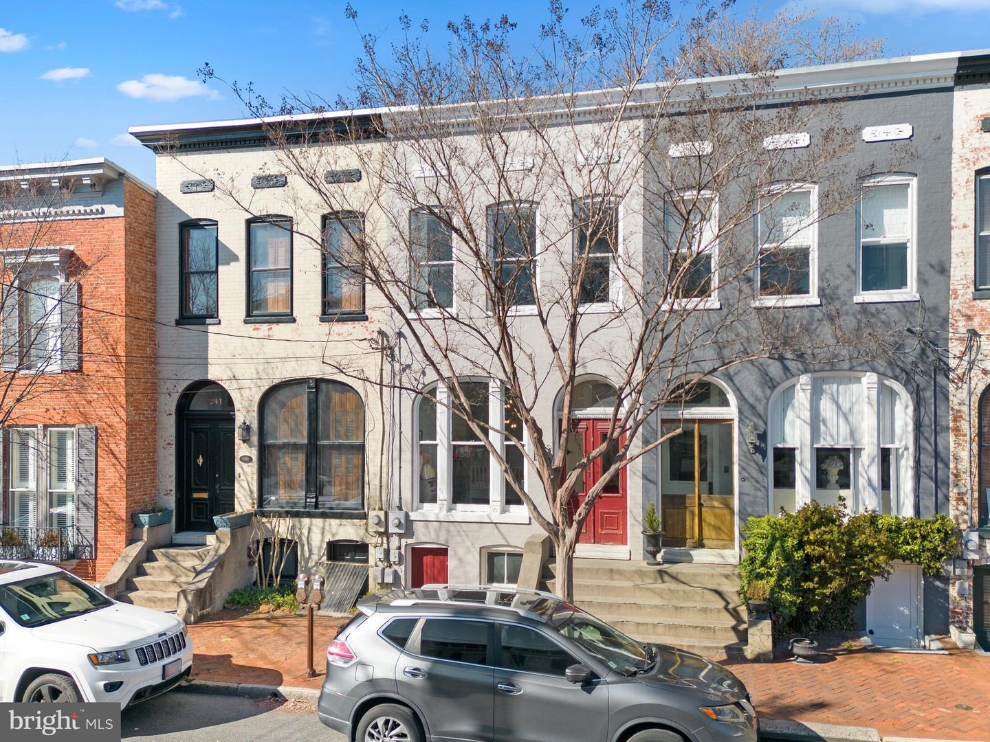243 E Church St
