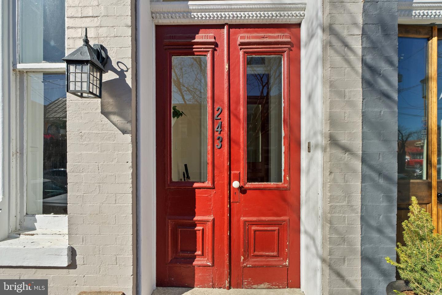 243 E Church St