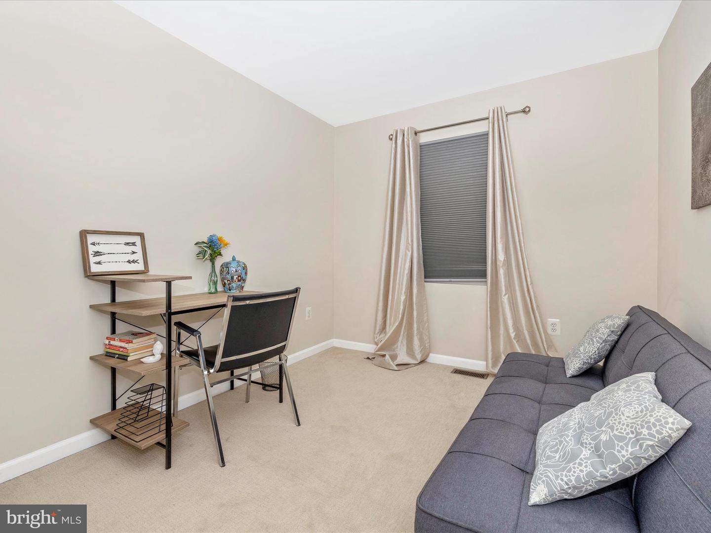 118 N Altamont Ave
