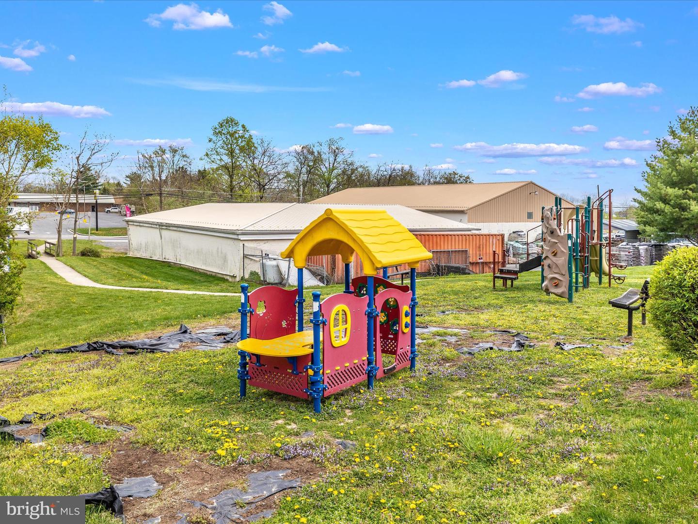 118 N Altamont Ave