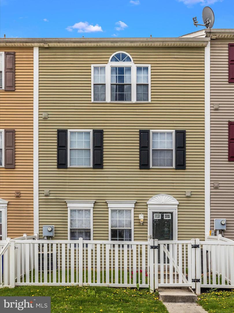 118 N Altamont Ave