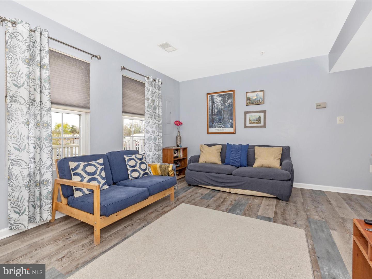 118 N Altamont Ave