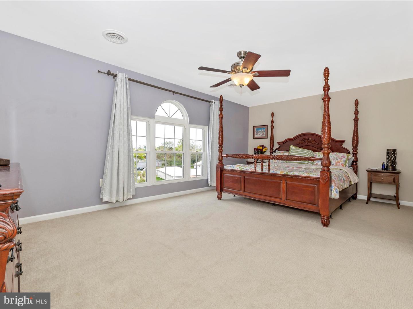 118 N Altamont Ave