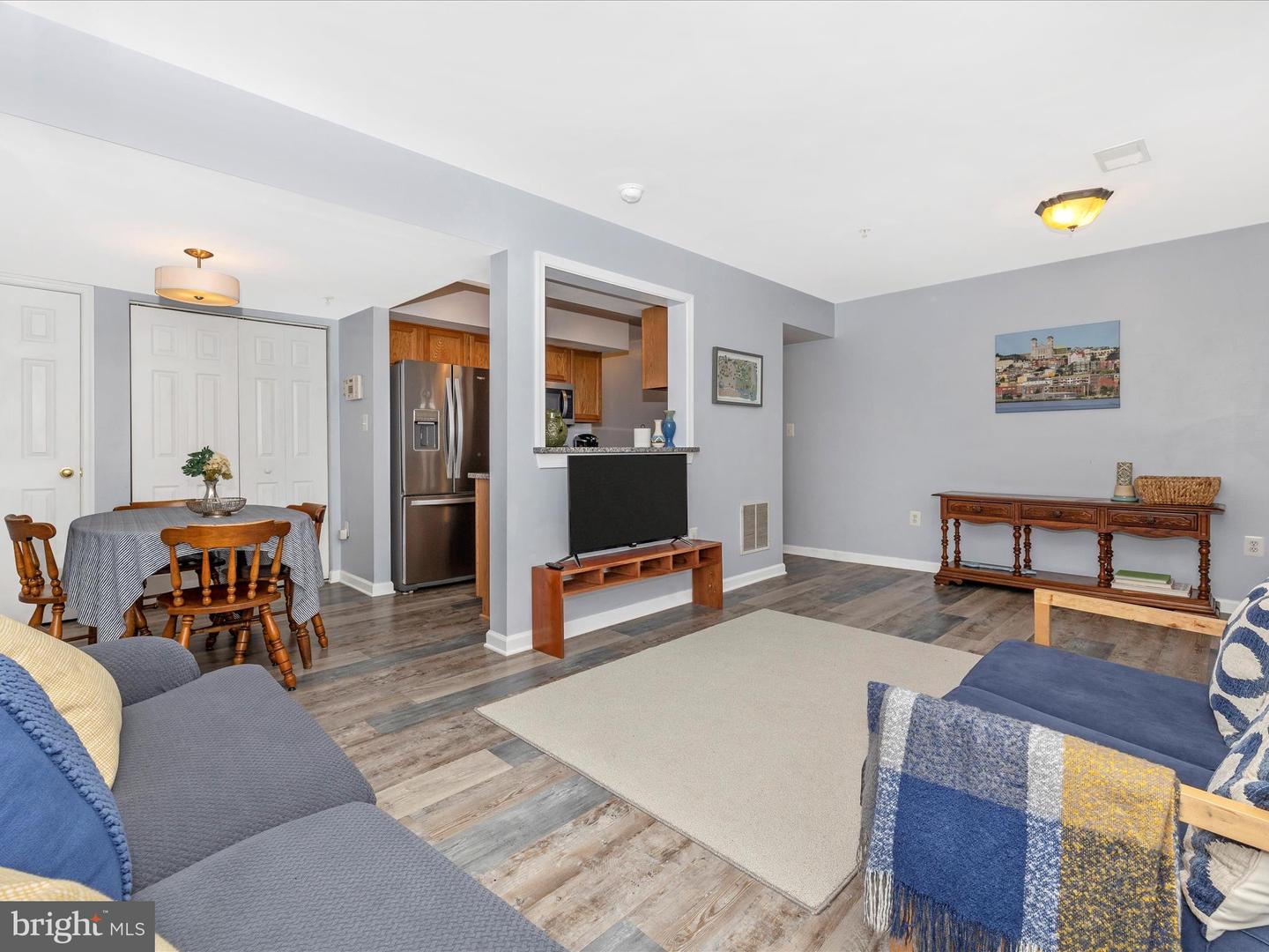118 N Altamont Ave