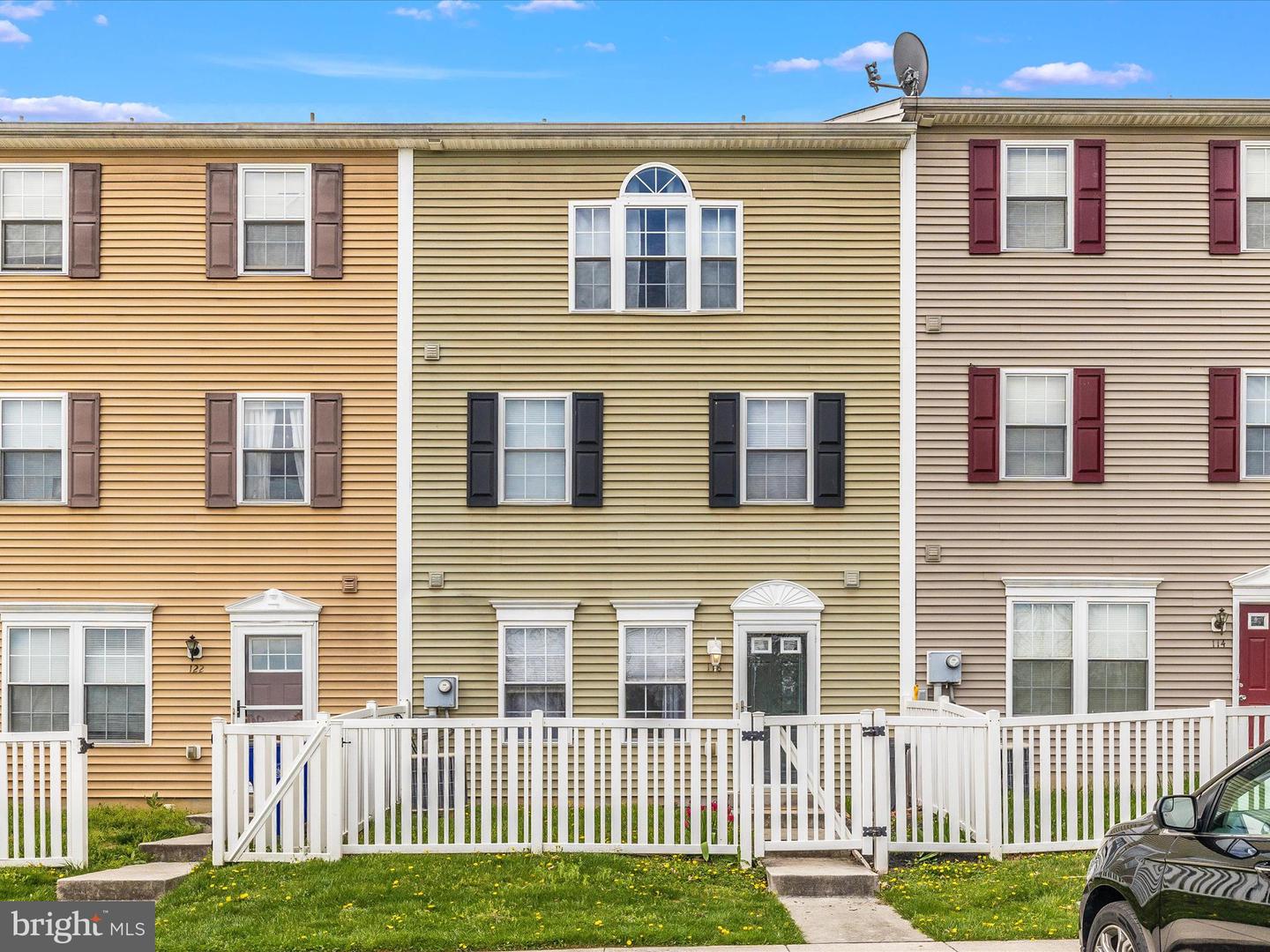 118 N Altamont Ave