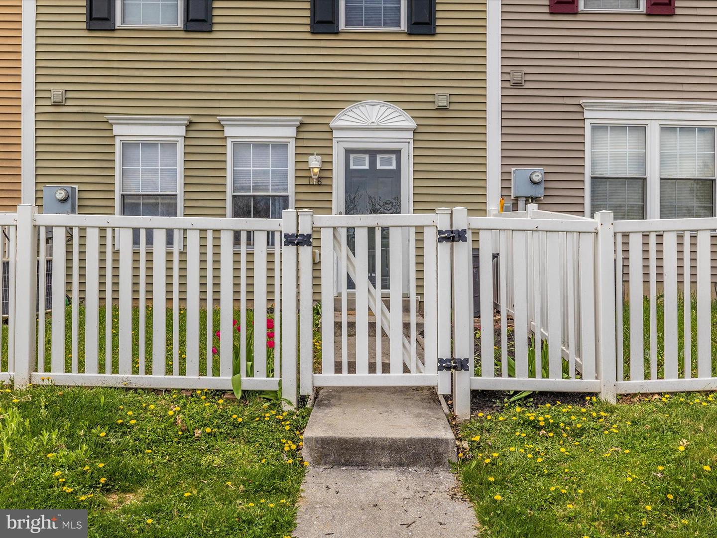 118 N Altamont Ave