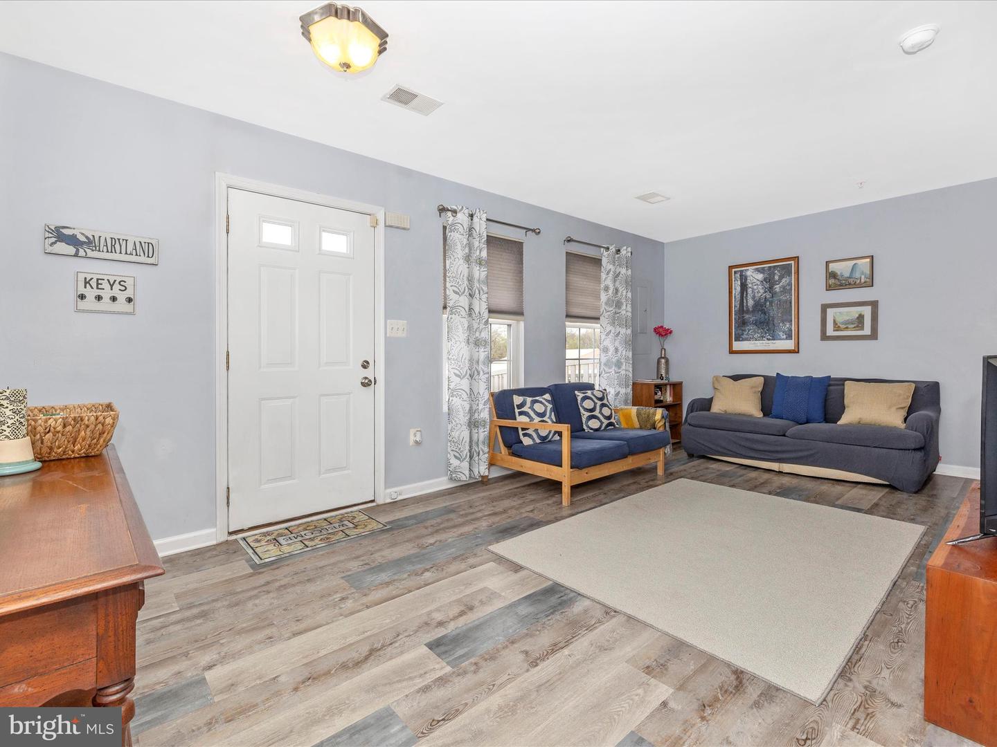 118 N Altamont Ave