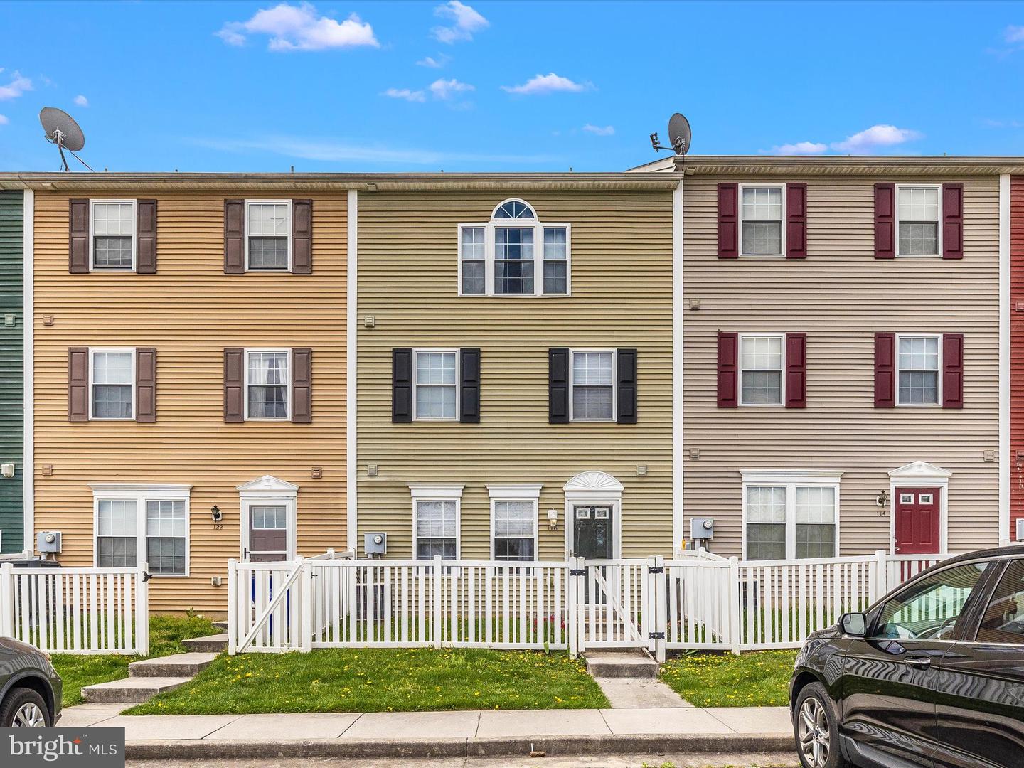 118 N Altamont Ave