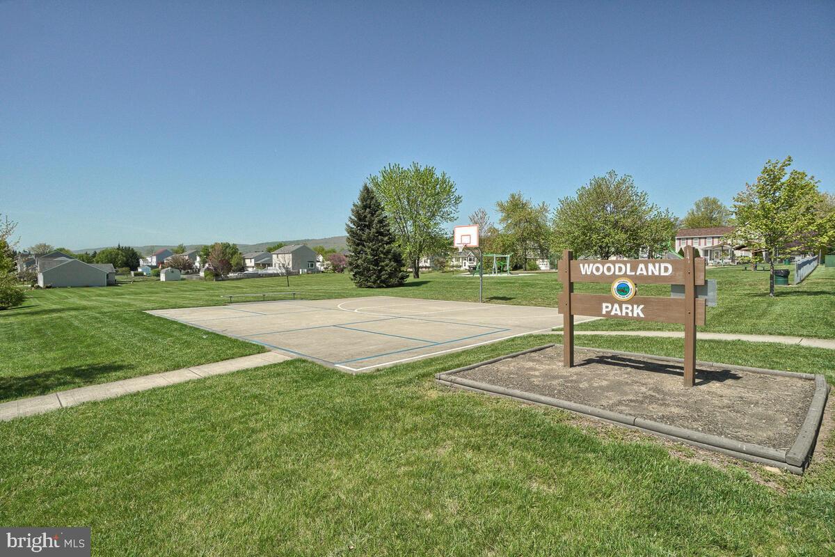 23 Stoney Park Way