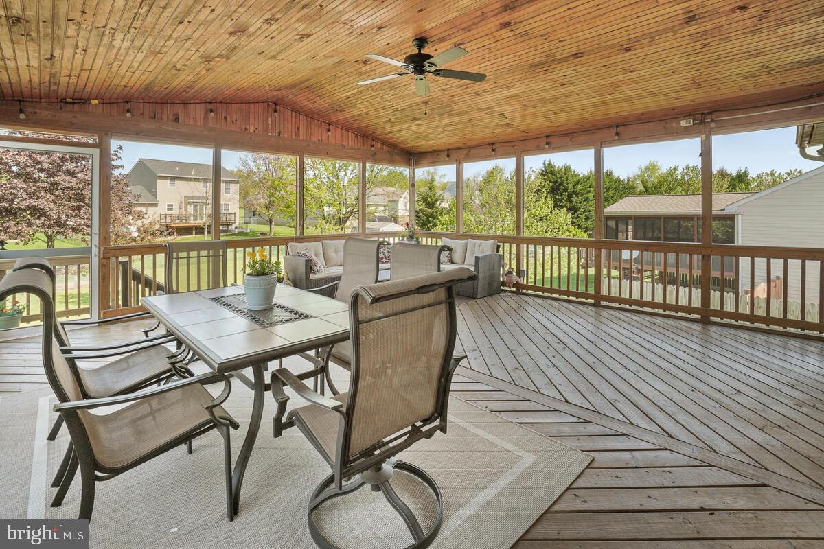 23 Stoney Park Way