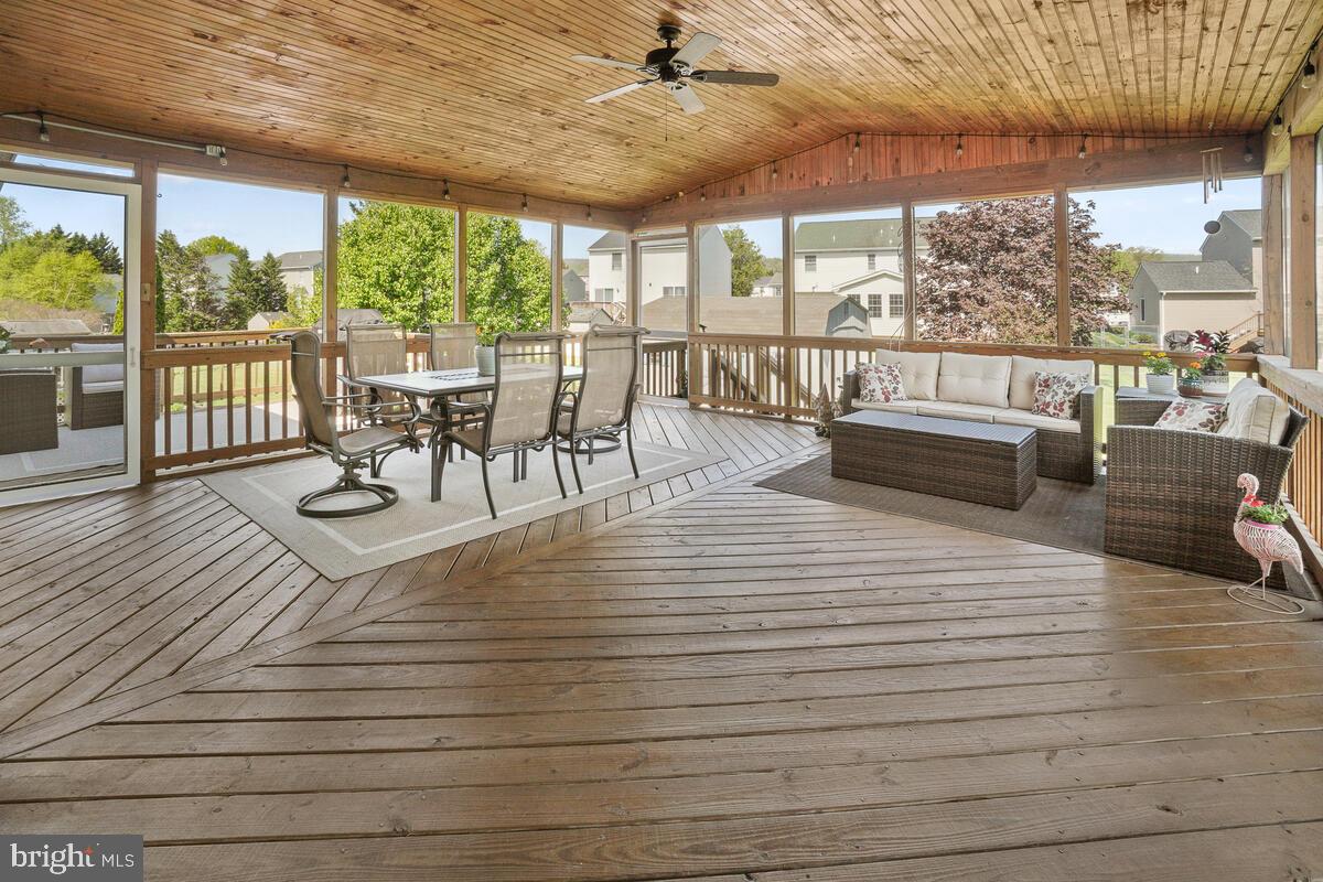 23 Stoney Park Way