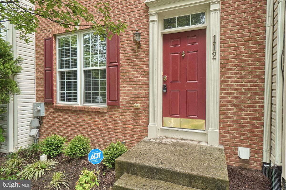 112 Fiona Way