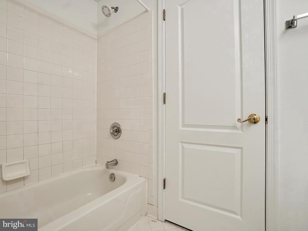 903 Jubal Way