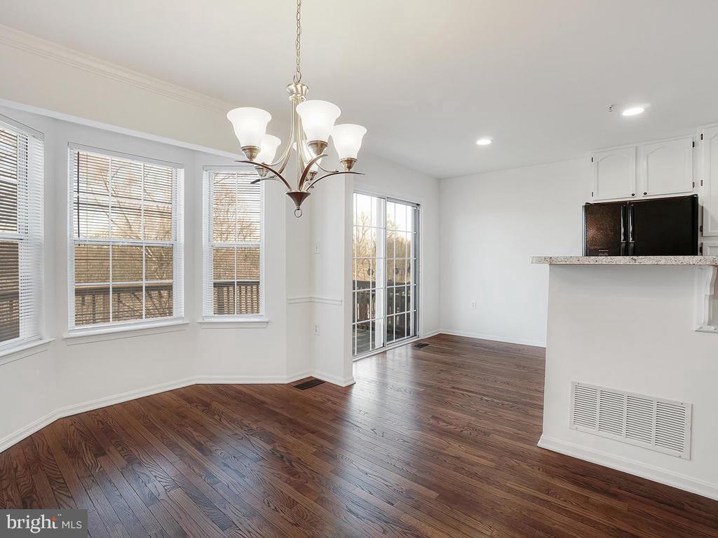 903 Jubal Way
