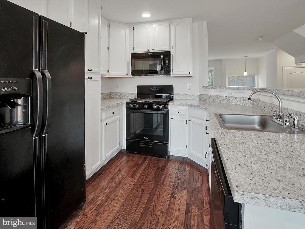 903 Jubal Way