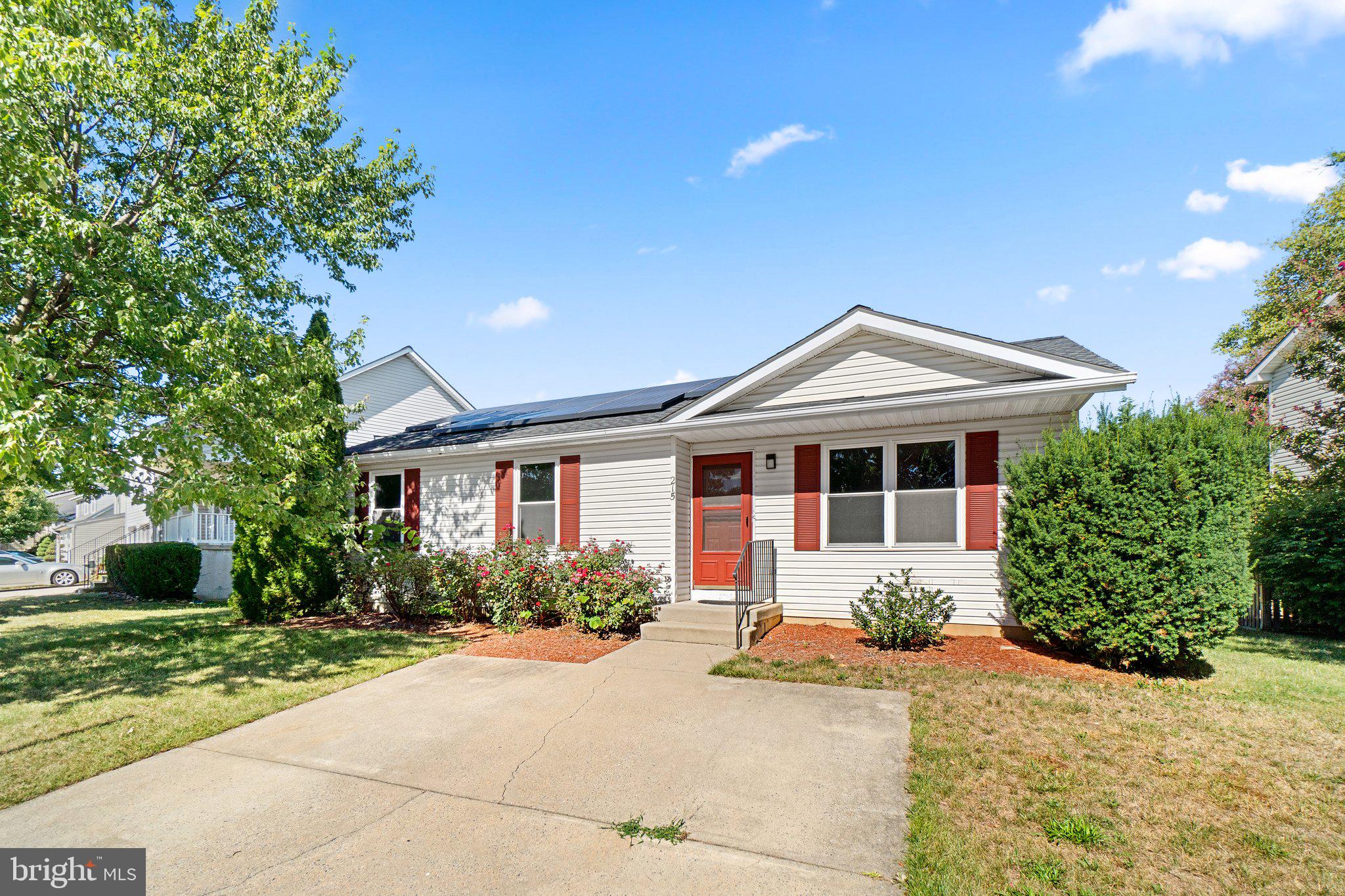 215 Bishops Glen Dr