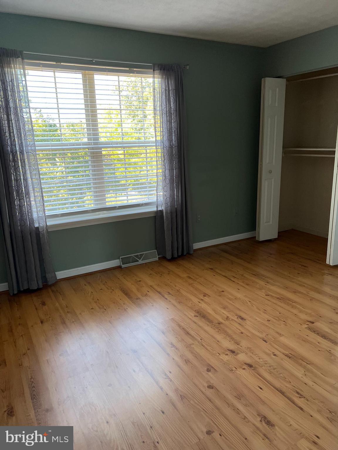 5602 Queen Anne Ct