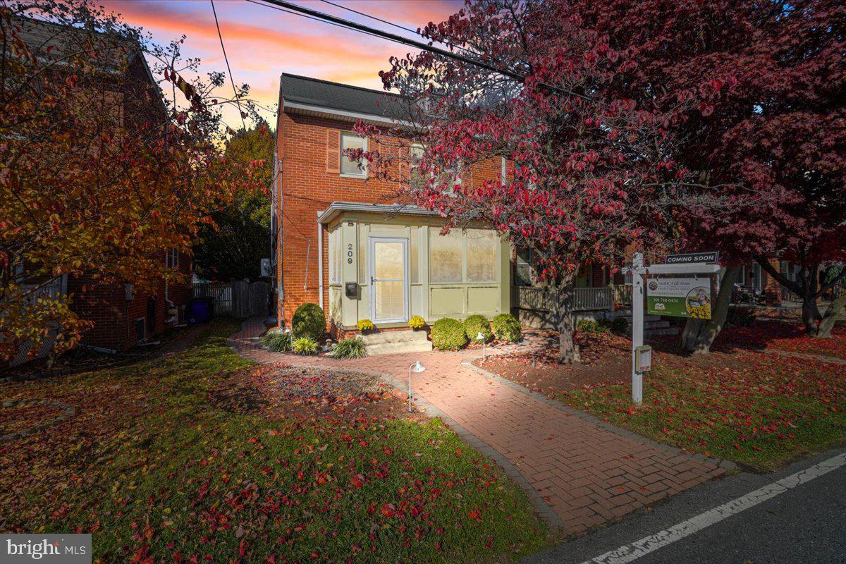 209 Monroe Ave