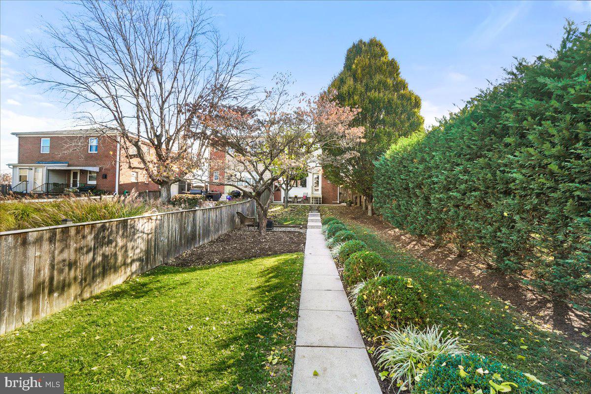 209 Monroe Ave