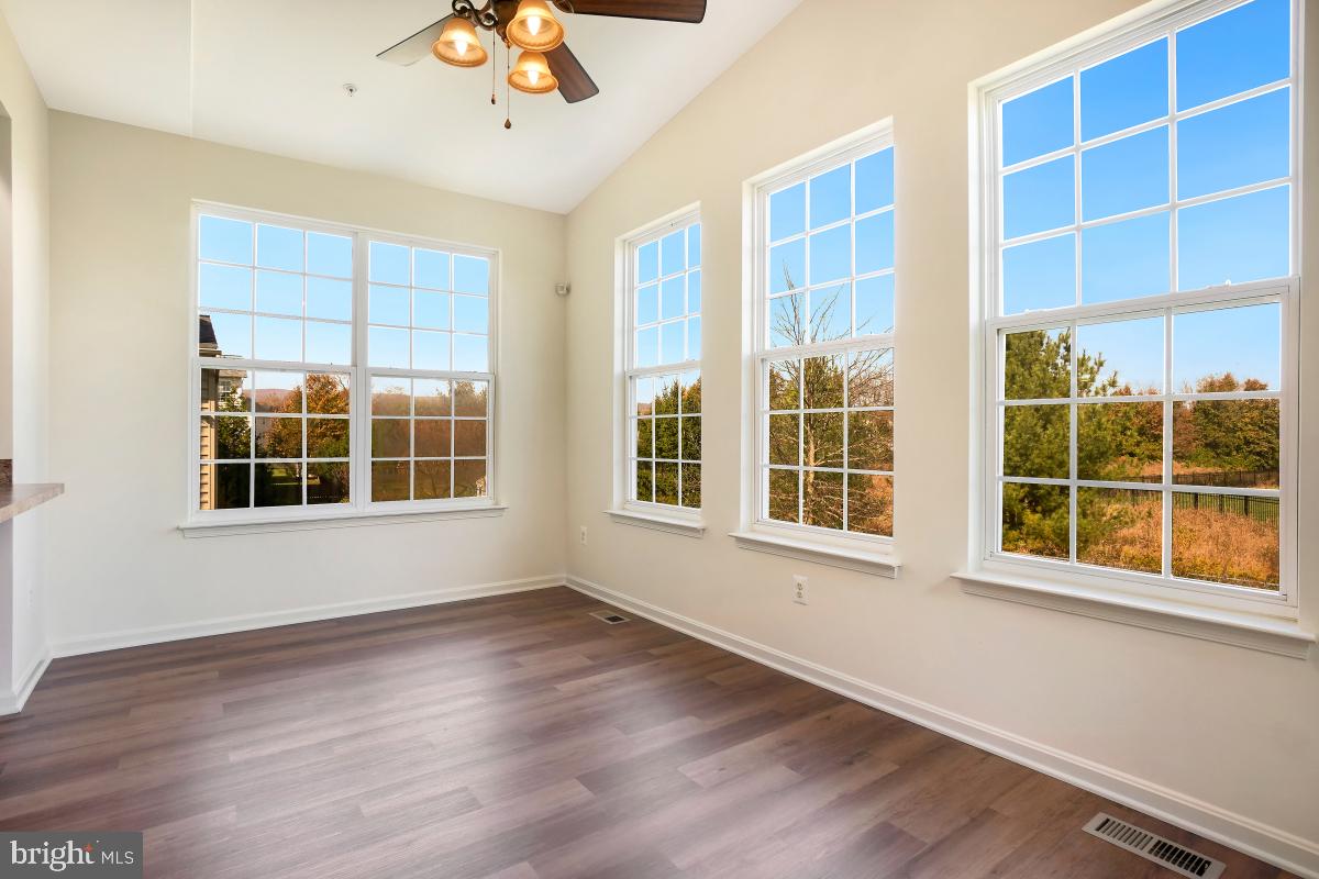 125 Sunlight Ct