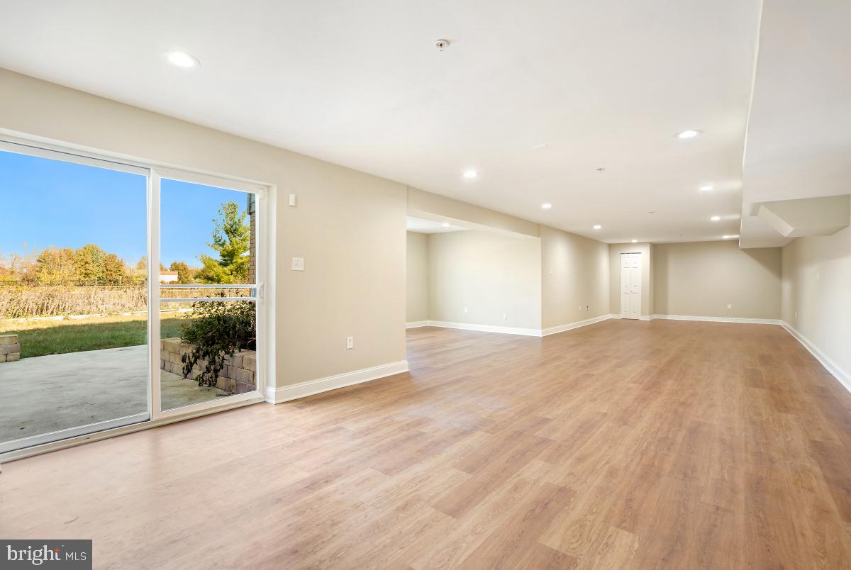 125 Sunlight Ct