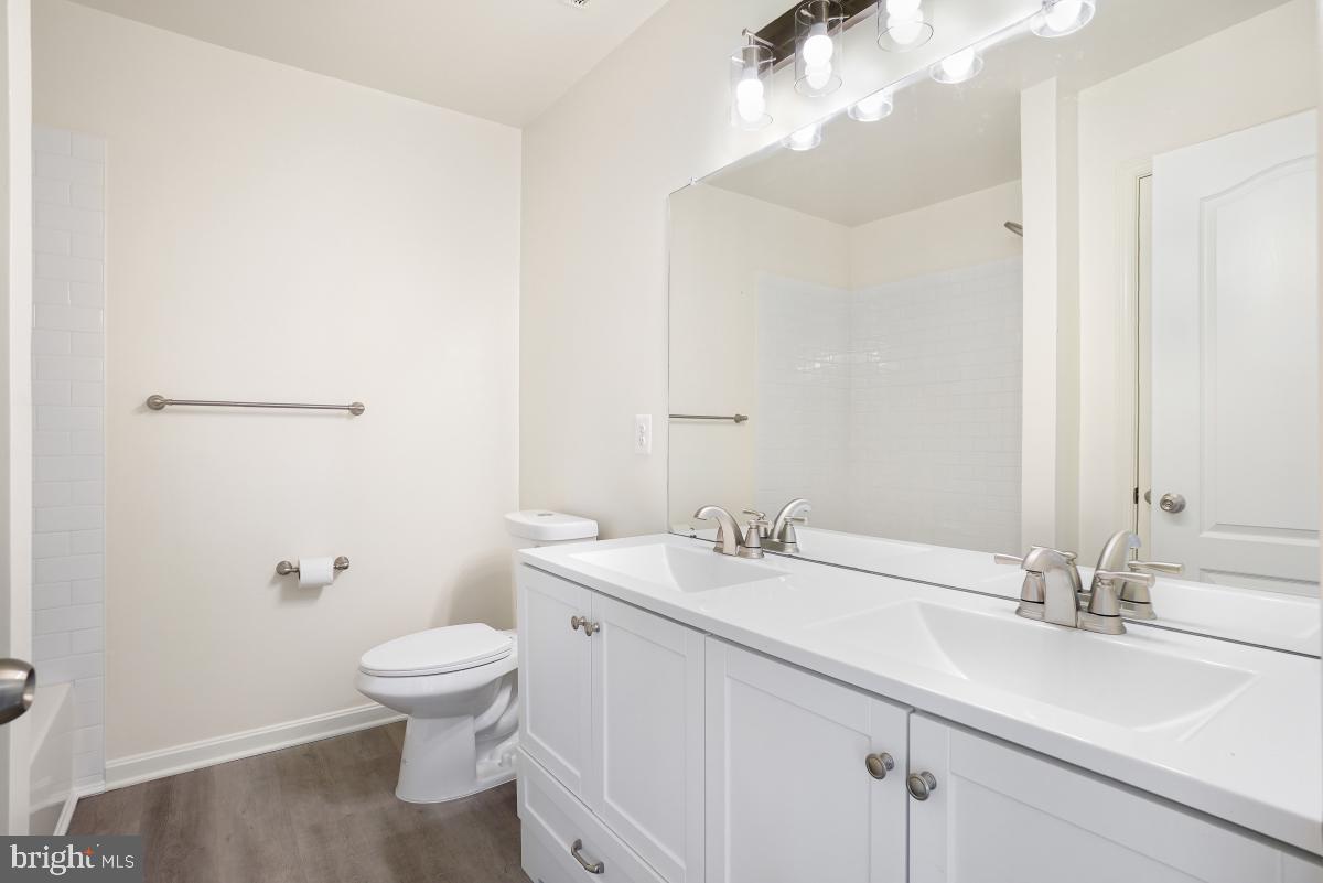 125 Sunlight Ct