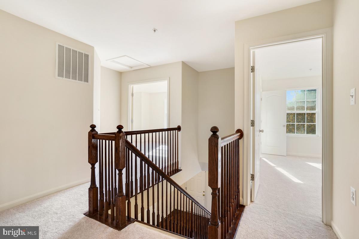 125 Sunlight Ct