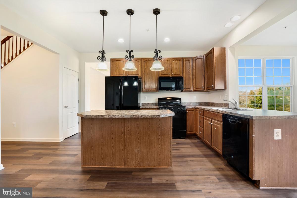 125 Sunlight Ct